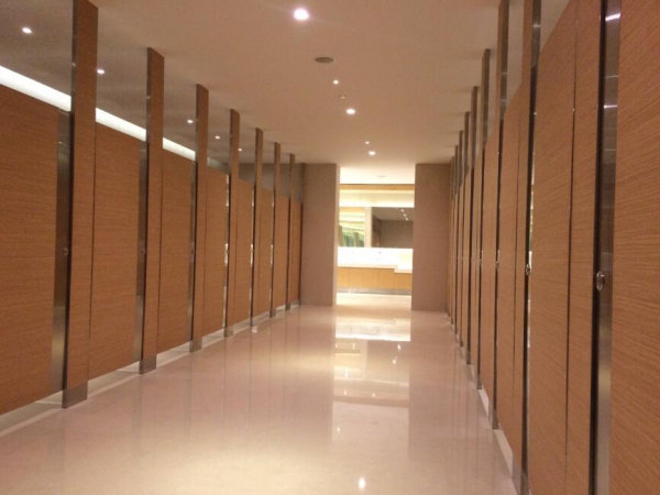 廁所隔斷前也要做好防水工程 廁所隔斷前也要做好防水工程